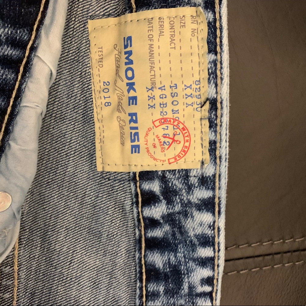 Adult or teen men distressed denim skinny shorts